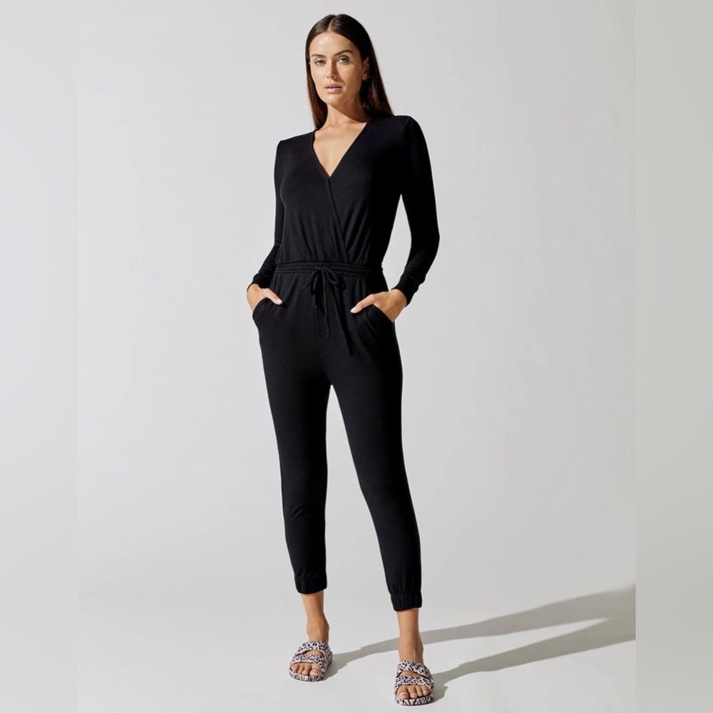• Beyond Yoga • Women’s Cozy Fleece Overlapping Jumpsuit 
Black XS